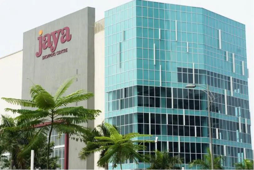 Jaya Grocer retail environment